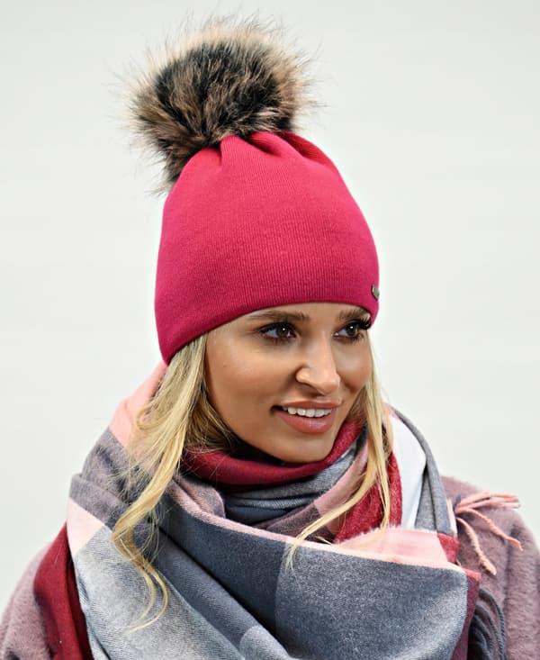 Fuchsia dammössa med pompom A13