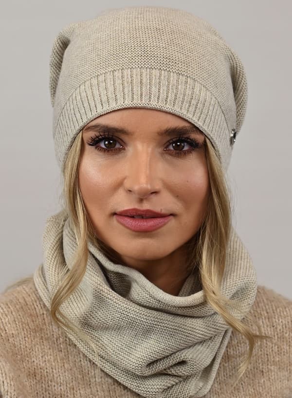 Lämmin naisten settipipo kaulahuivilla beige B1