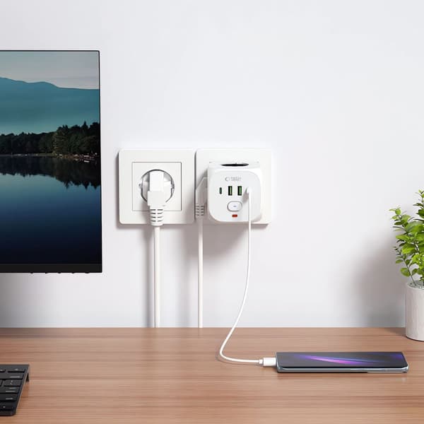 TECH-PROTECT PCL3X4 STRØMSTIKKONTAKT 2 USB & 2 TYPE-C & 3 STIKKONTAKT HVID