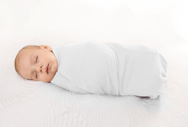Filt Swaddle in a Box 80x120 Muslin Vit