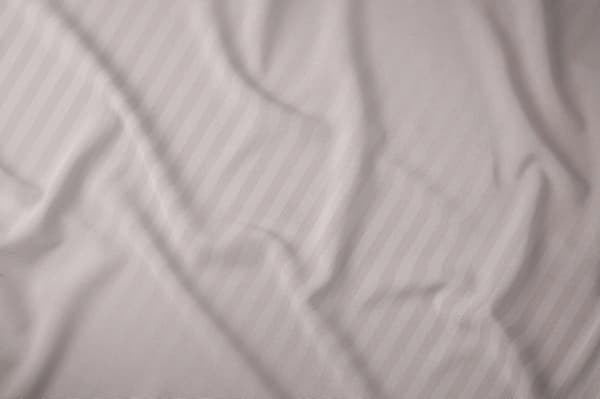 Satin Sengesæt 160x200 Glat med Premium Striber Pudderrosa