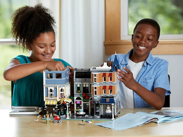 LEGO Creator Expert 10255 Monteringspladsen (V)