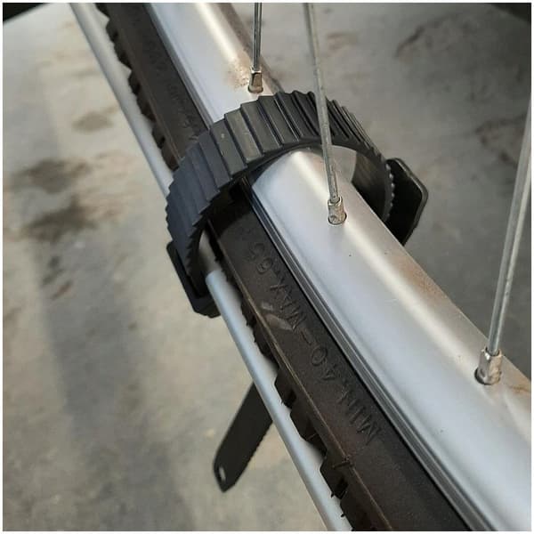 MENABO Merak Typ S cykelställ för 2 cyklar