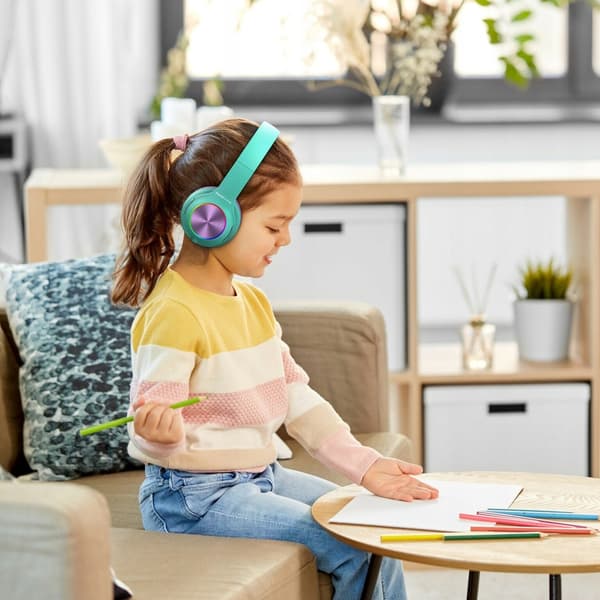POWERLOCUS PLED TRÅDLÖSA ON-EAR BLUETOOTH-HÖRLURAR FÖR BARN 30 timmar