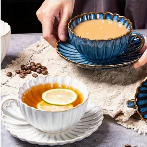 Sæt elegant kop og underkop til te og kaffe keramik hvid stor