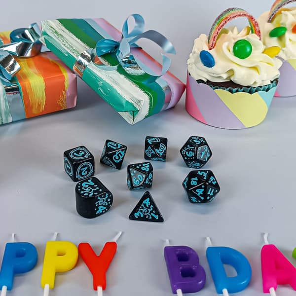 2022 Tärningar Adventskalender Jultärningsset RPG-tärningar