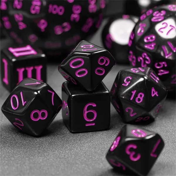 RPG terninger sort og lilla sæt med 15 terninger