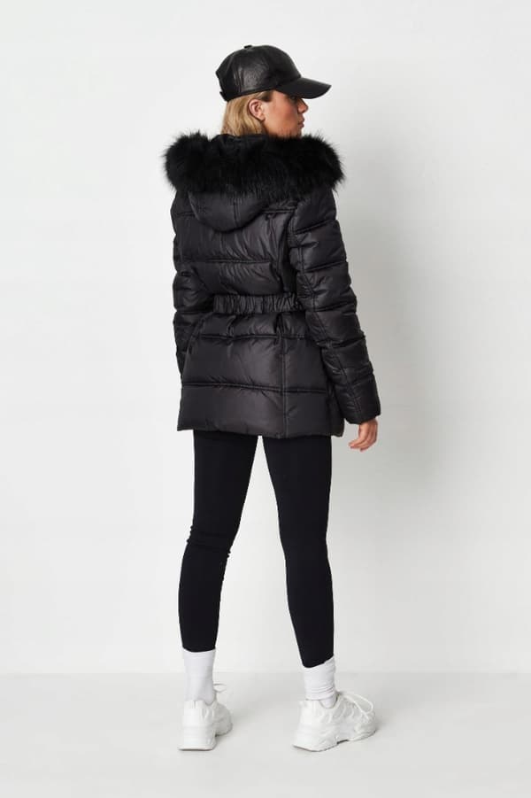 PITKÄN MUSTA TAKKI 32 MISSGUIDED P0/BX5*