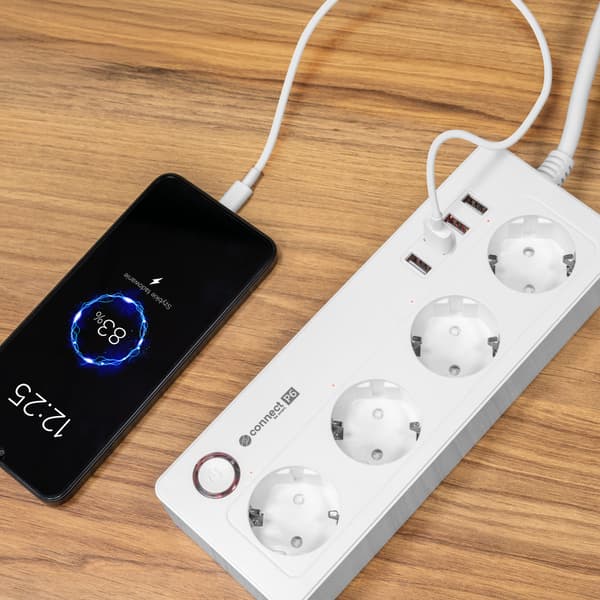 Strømskinne 4 stik 4xUSB 2100 mA kabel 1.5 m Tuya