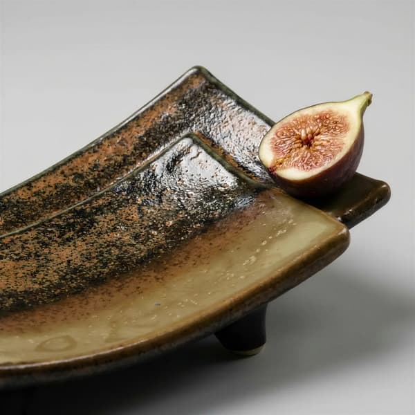 REKTANGULÄR KERAMISK TALLRIK FÖR SERVERING AV SUSHI OCH DESSERTER 17×11x2,2 CM
