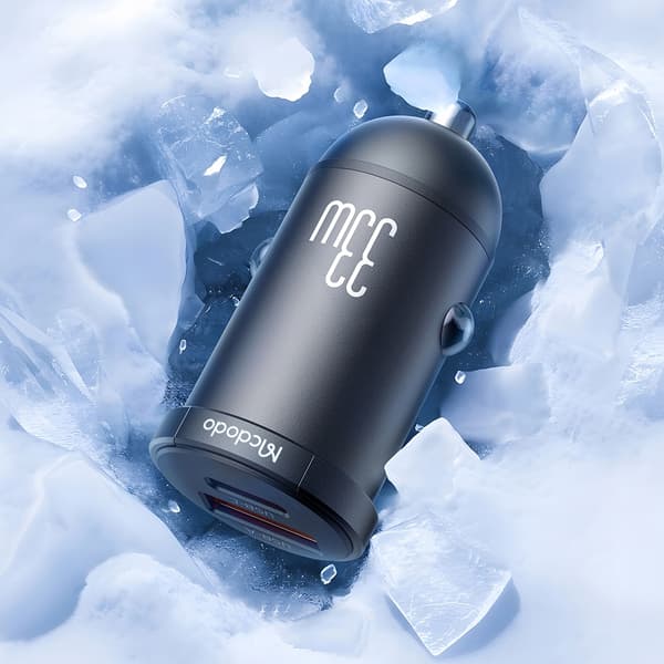 MCDODO KRAFTIG HURTIG BILOPLADER TIL TELEFON 2X USB USB-C 33W LED