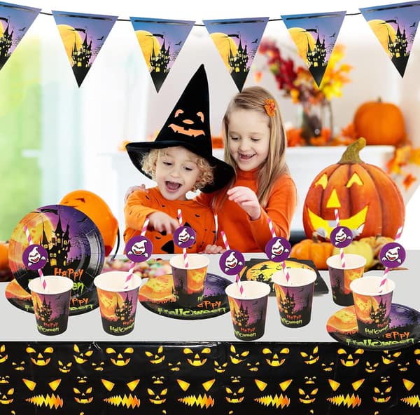 HALLOWEEN-FESTSERVISSET TALLRIKAR MUGGAR SURROG DUK 52e