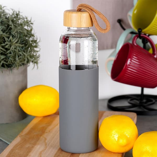 Lasinen vesipullo silikonisella suojalla 500 ml