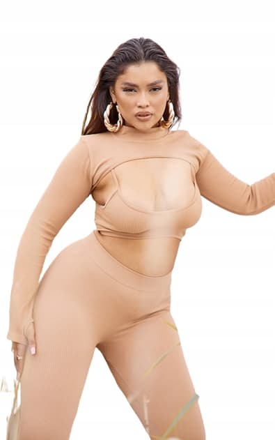 Prettylittlething Plus Size blus XL