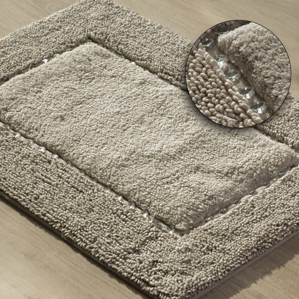 VARM CHIC GLAMOUR BADEMÅTTE KORS 60X90CM BEIGE