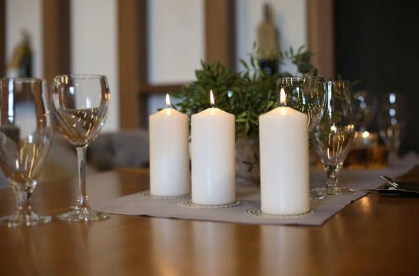 VITT Cylinderljus Nattvard Bröllop BISPOL 6x10cm