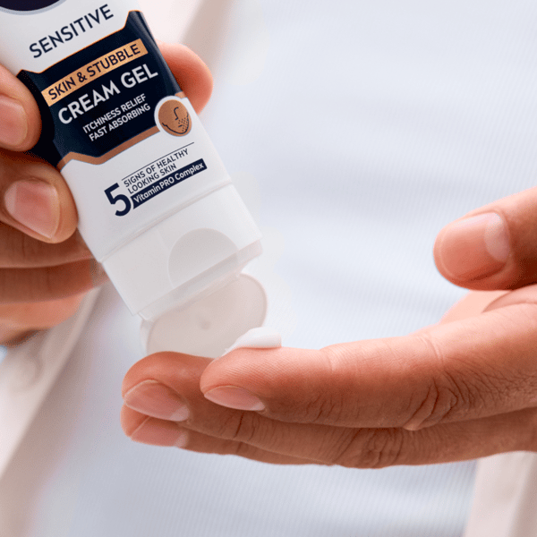 NIVEA MEN Sensitive kasvojen ja 3 päivän parran voidepuhdistaja 50 ml