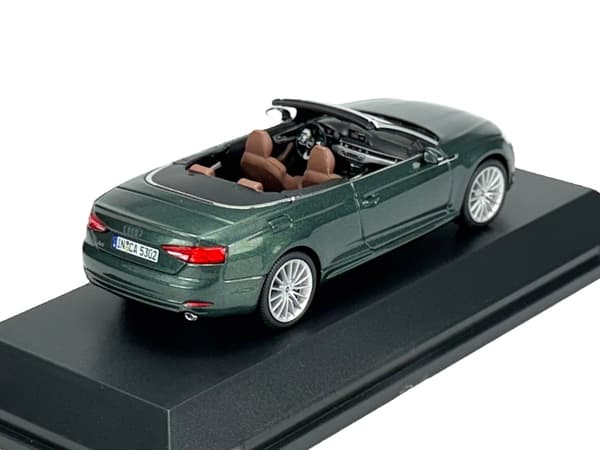 FORHANDLERMODEL AUDI A5 CABRIOLET GOTLAND GRØN 1:43 501.17.053.33