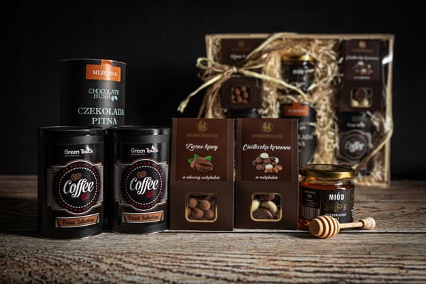 Stor presentkorg med kaffe, choklad och honung