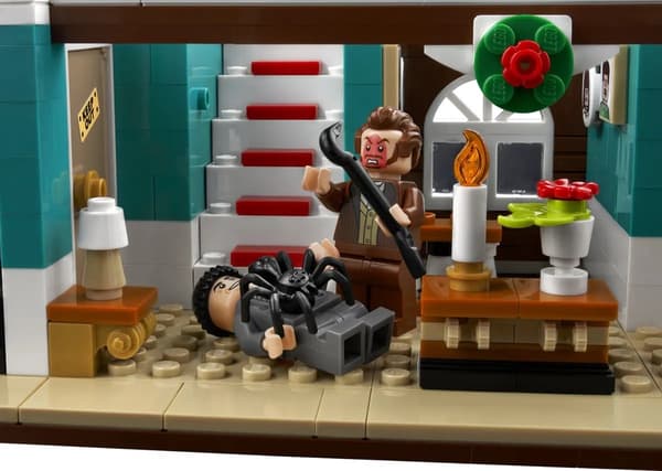 LEGO Ideas 21330 Ensam Hemma
