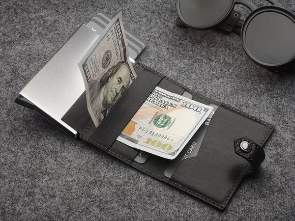 EASY WALLET lavet af Nomad garvet læder, sort
