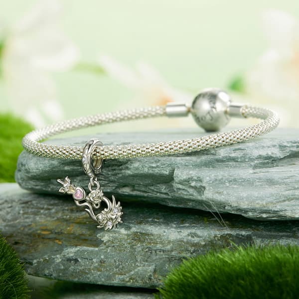 Silverviolinberlock med blomhänge i pärlor i silver 925