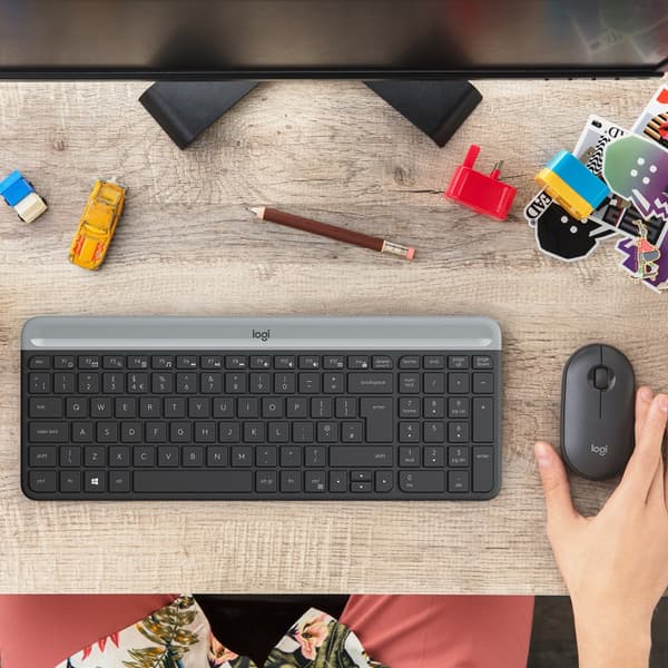 Logitech MK470 Graphite Langaton Näppäimistö ja Hiiri -setti