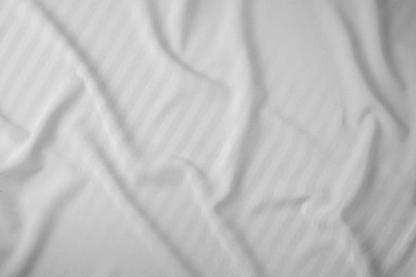 Satin Sengesæt 160x200 Glat med Premium Striber Sølv