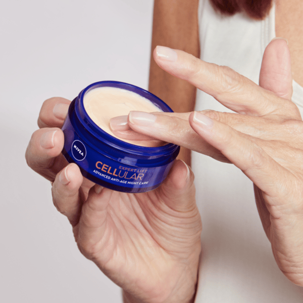 933560 NIVEA CELLULAR EXPERT LØFT Creme Anti-Age Nat 50ml