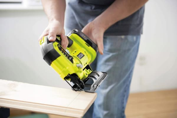 128010 RYOBI Stiksav 18 V