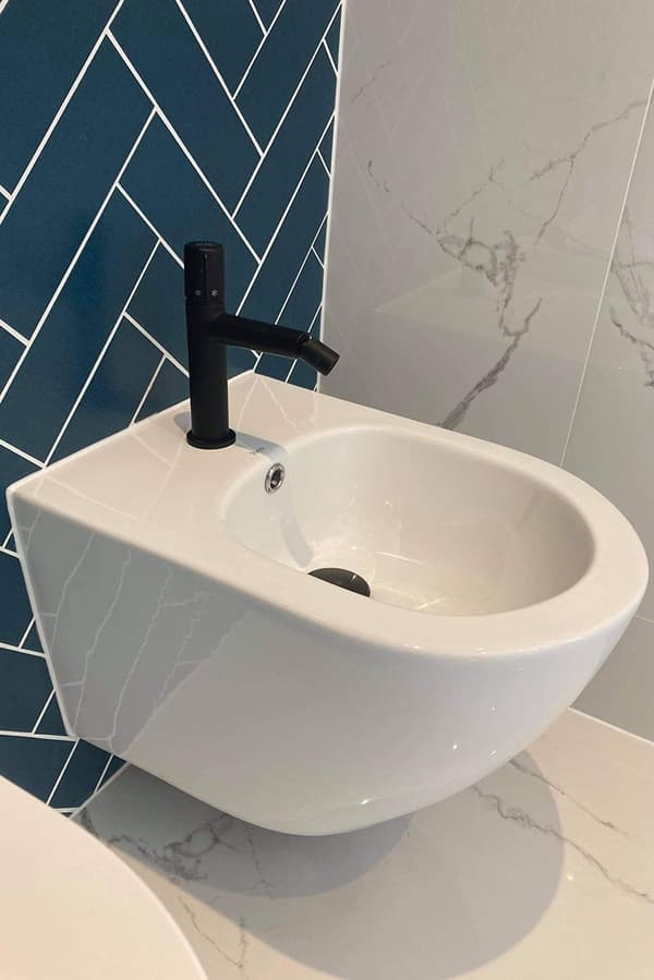 Bidet-sekoitin seisova tulppa PRETTO musta