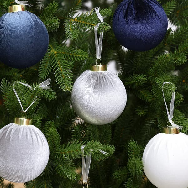 StarryLights julekuglesæt - fløjlskugler i marineblå og sølv