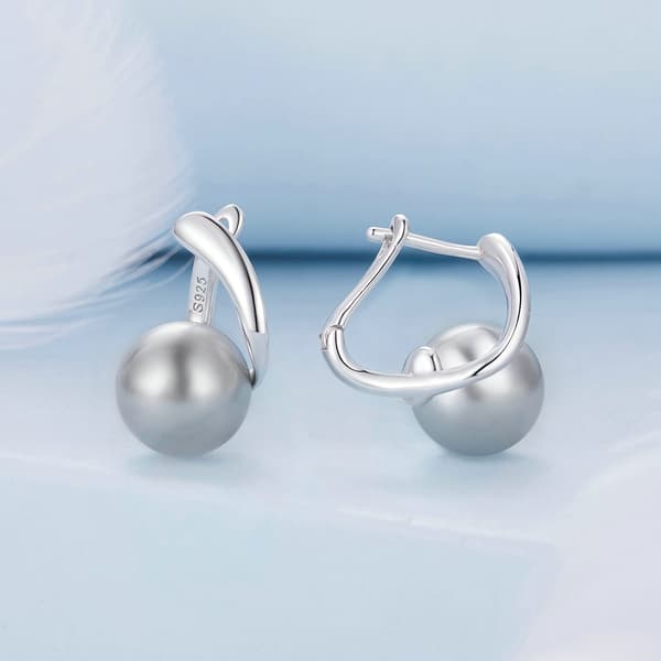 Grå pärlörhängen med spännen, silver 925