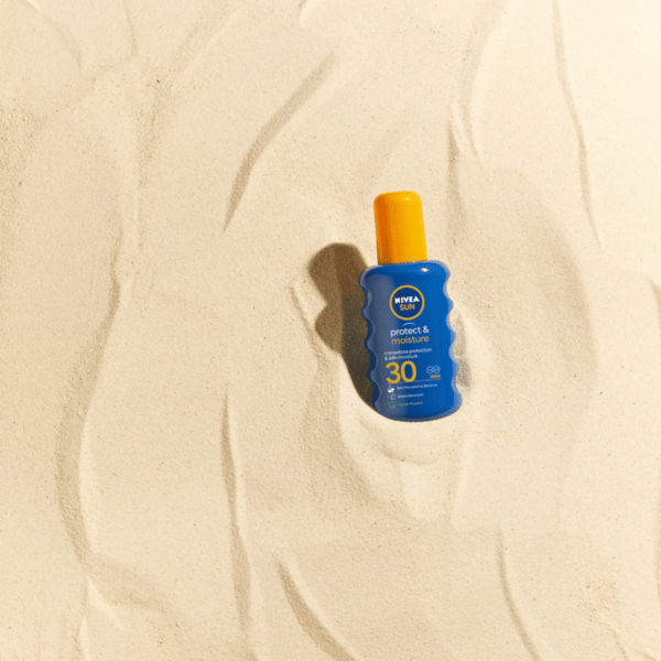 NIVEA SUN Kosteuttava aurinkosuojavoide sprayna SPF30 200 ml