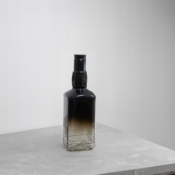 10x Daniel Glasflasker 500 ml ombre sort og transparent til vodka