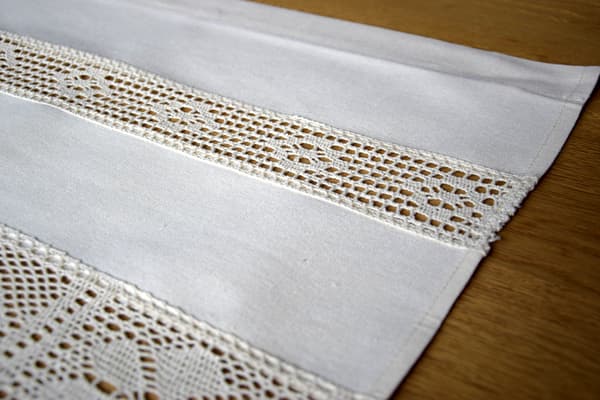 Beige Gardin 50/70 Virkad Spets
