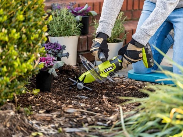 RYOBI Håndfræser 18V