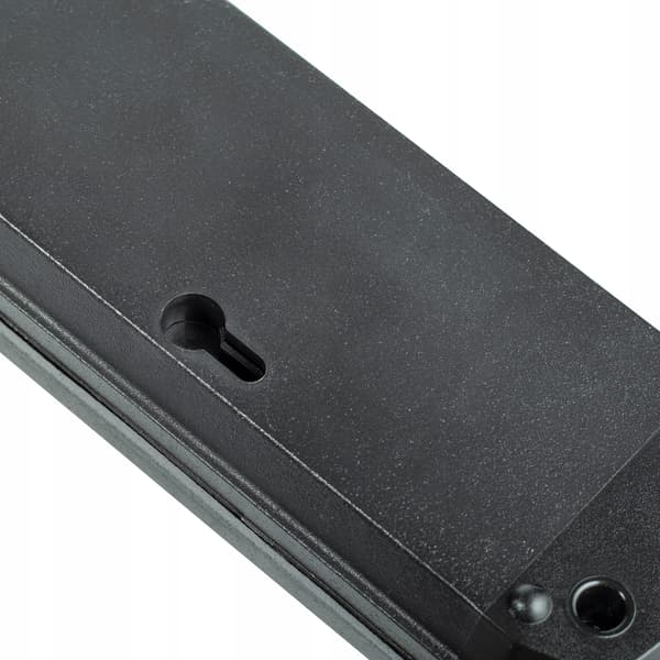 Montis MT030-1.5 strømskinne 5 stikkontakter 1.5 m sort