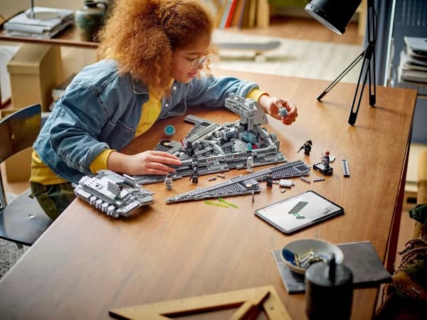LEGO Star Wars 75394 Stjernejager, 1555 dele.