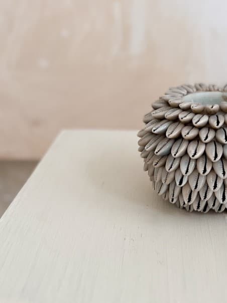Dekorativ ljusstake med snäckor NEST