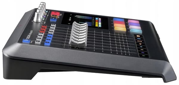 Tascam Mixcast 4 - Mixer för poddinspelning