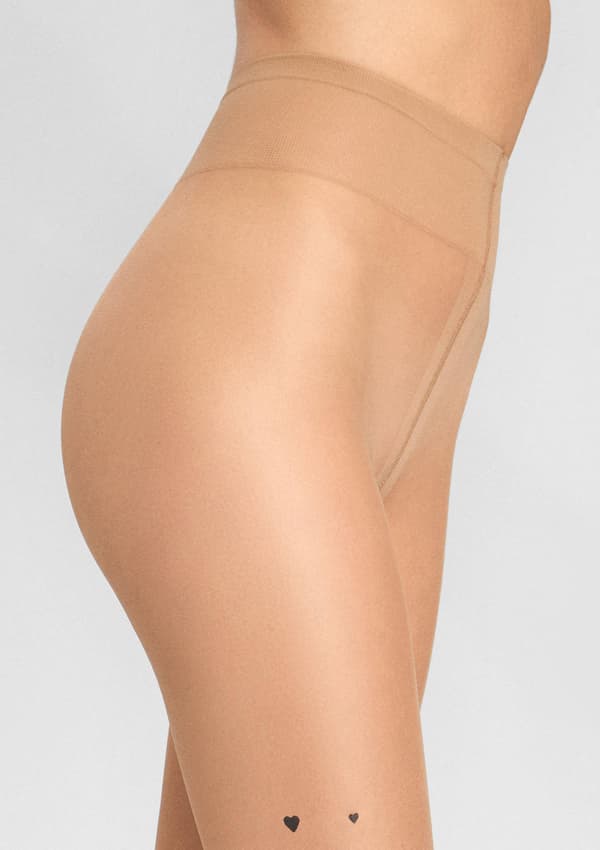 Kvindelige beige strømpebukser med romantiske sorte hjerter Allure E05 Marilyn 3/4