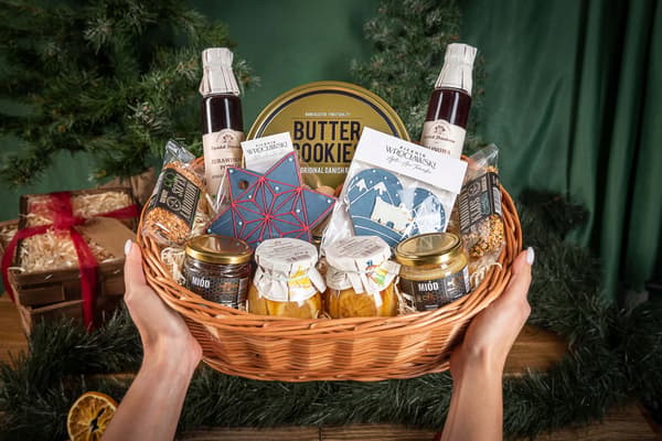 Presentkorg med kakor set present högtider