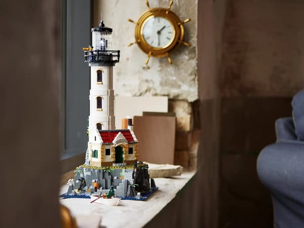 LEGO Ideas 21335 Moottoroitu majakka, 2065 palaa