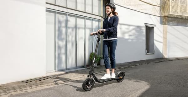 SEGWAY-NINEBOT KickScooter F2 D II El-løbehjul Sort