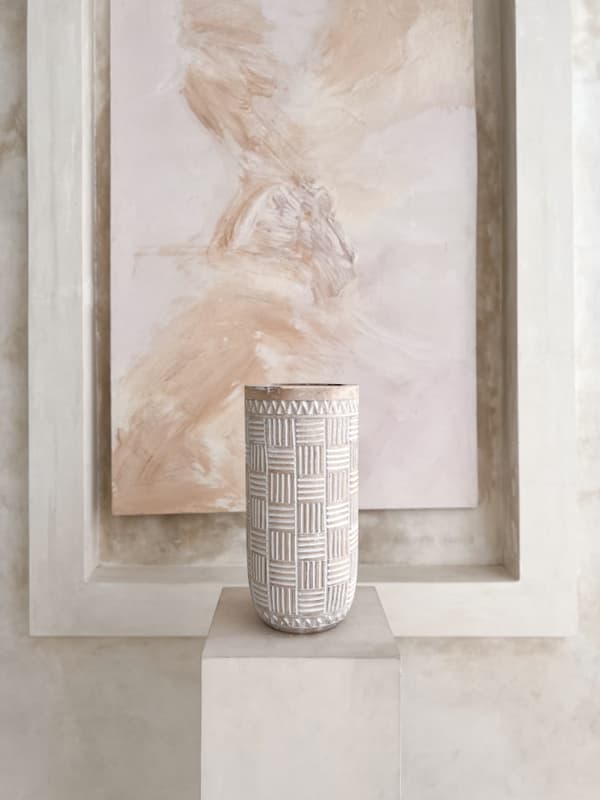 Skulpteret vase EMA