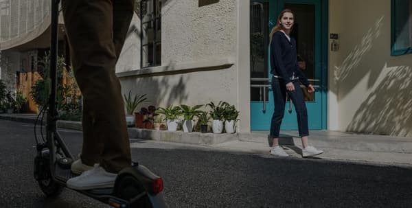 SEGWAY-NINEBOT KickScooter F2 D II El-løbehjul Sort