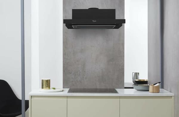 Whirlpool-fläkt AKR7491NB