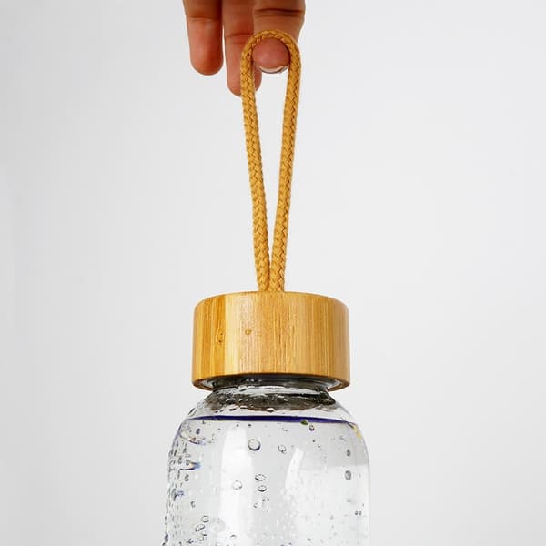 Glasvattenflaska med silikonskydd 600 ml