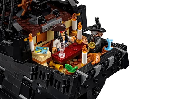 LEGO Icons 10365 - Kaptajn Jack Sparrows piratskib